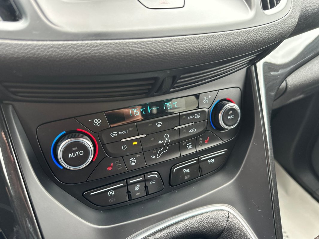 Ford Kuga foto 16