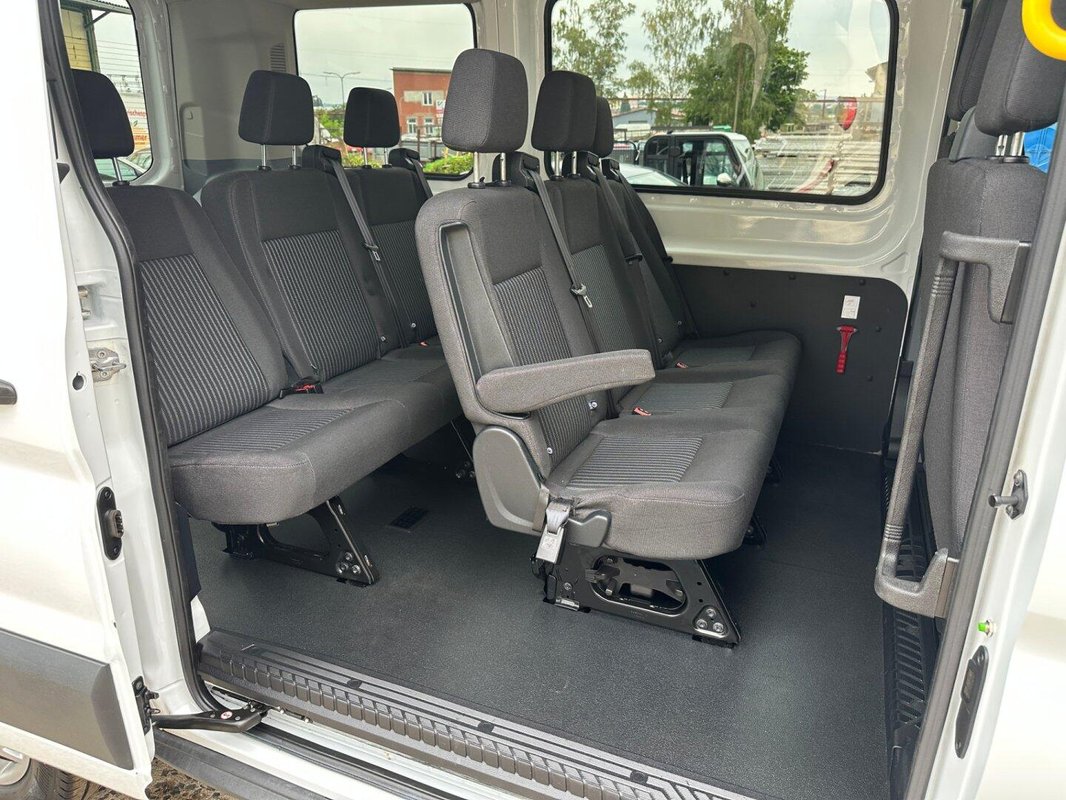 Ford Transit Courier foto 2