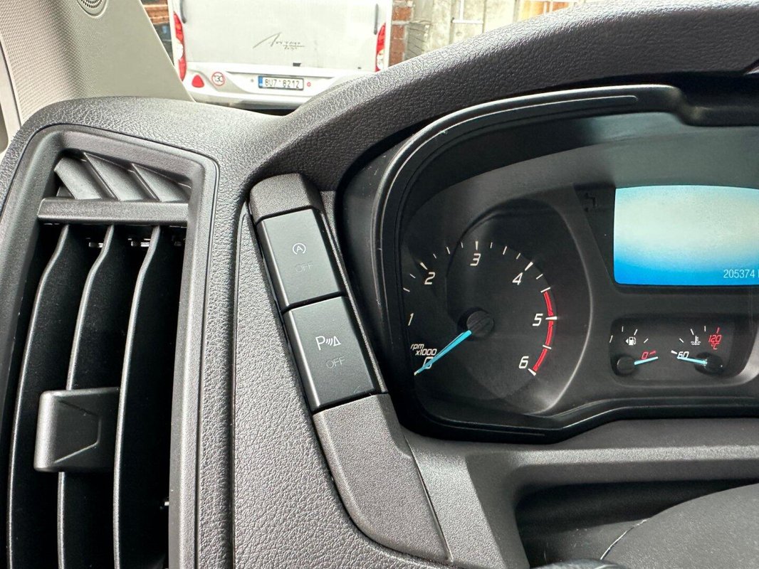 Ford Transit Courier foto 11