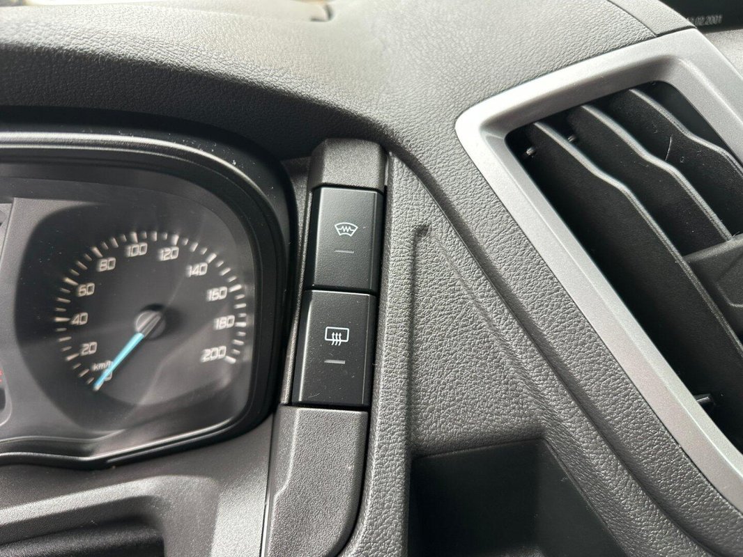 Ford Transit Courier foto 13
