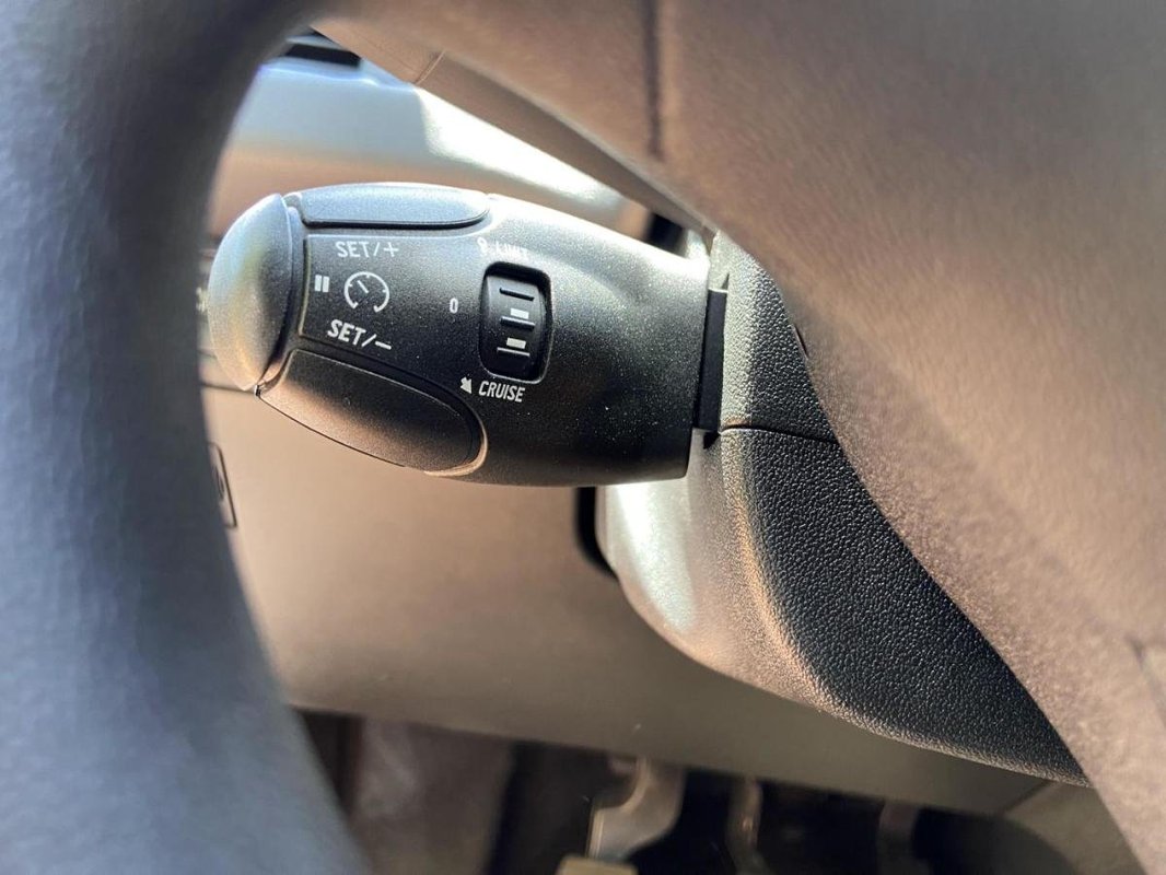 Peugeot 208 foto 10
