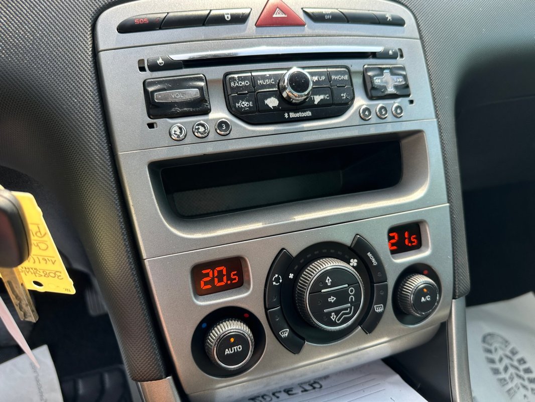 Peugeot 308 foto 14