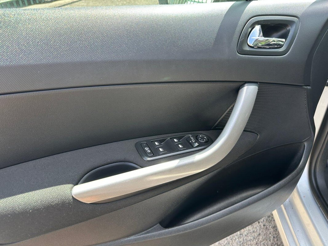 Peugeot 308 foto 24