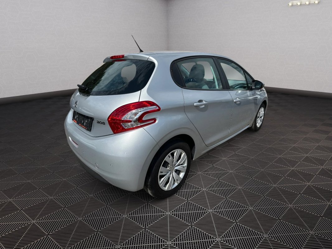 Peugeot 208 foto 19