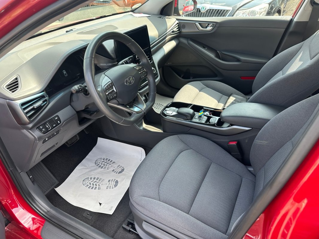 Hyundai Ioniq foto 2