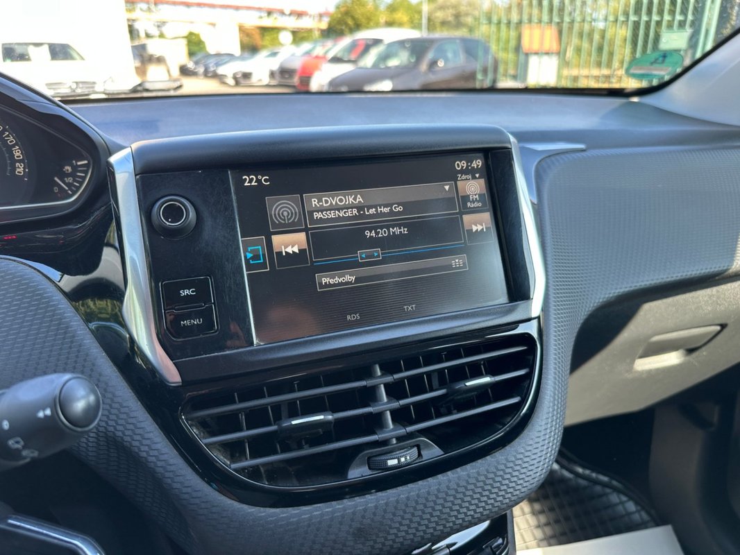 Peugeot 2008 foto 9