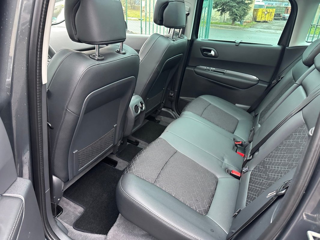 Peugeot 3008 foto 2
