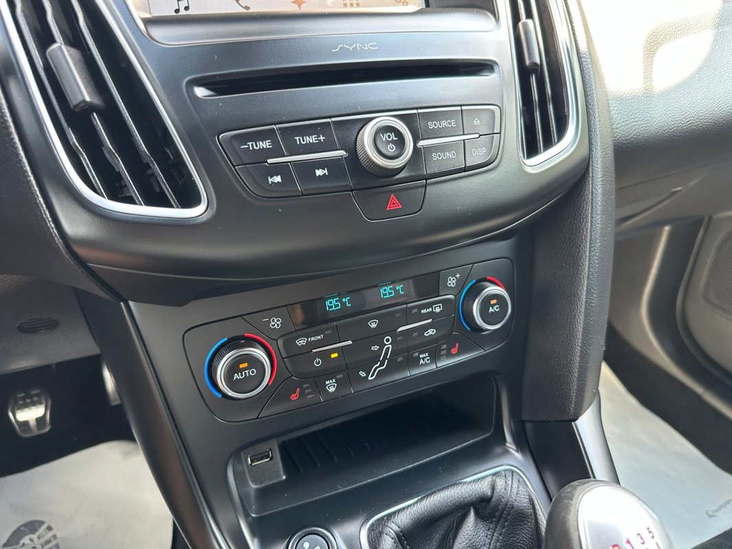 Ford Focus foto 16