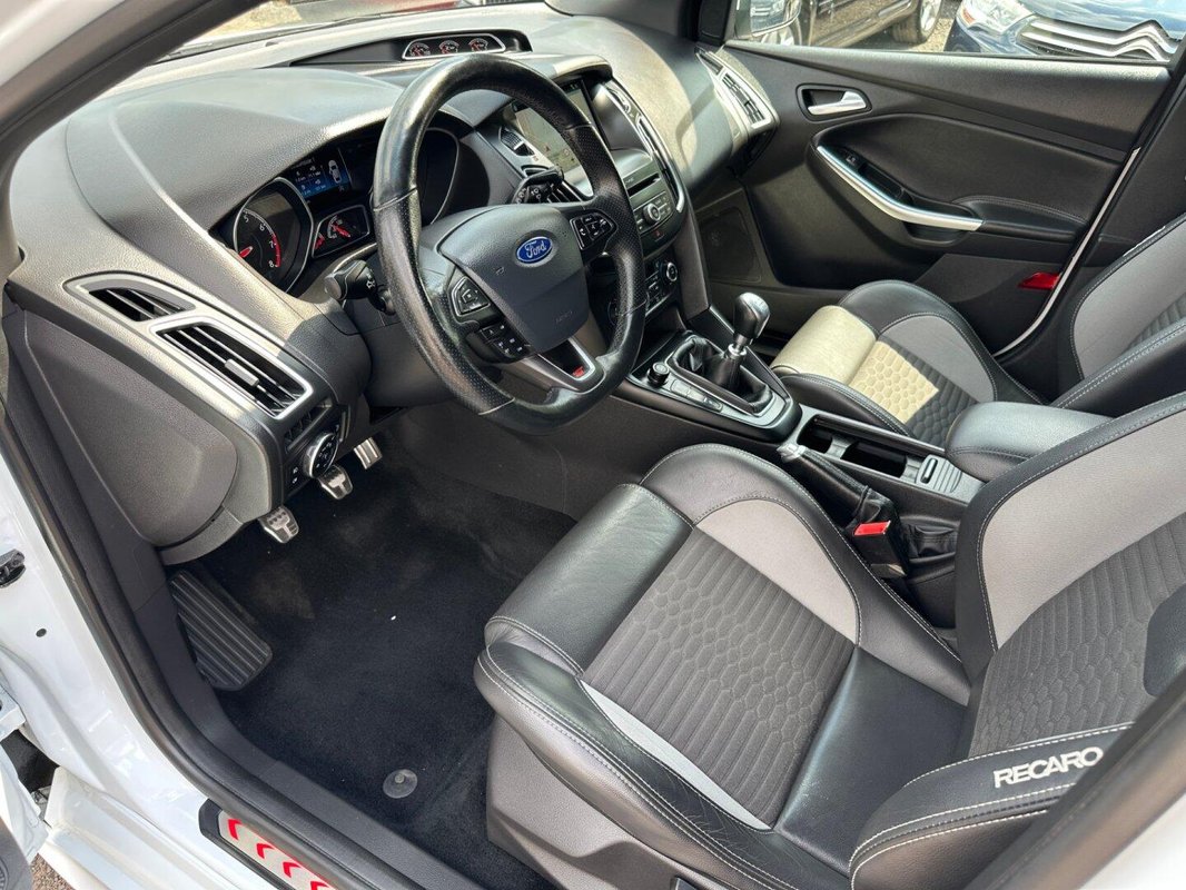 Ford Focus foto 26