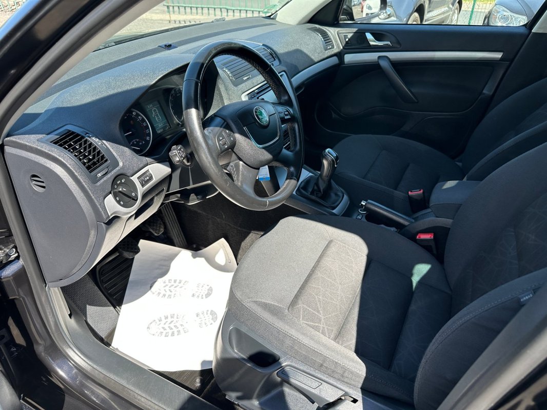 Škoda Octavia foto 2