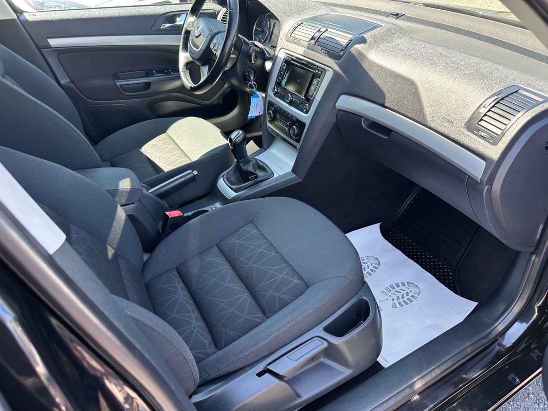 Škoda Octavia foto 6
